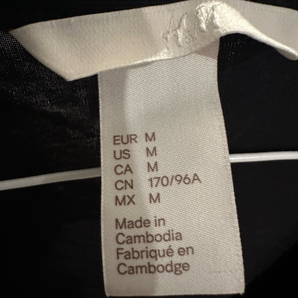 H&M - bodysuit - Picture 2 of 3